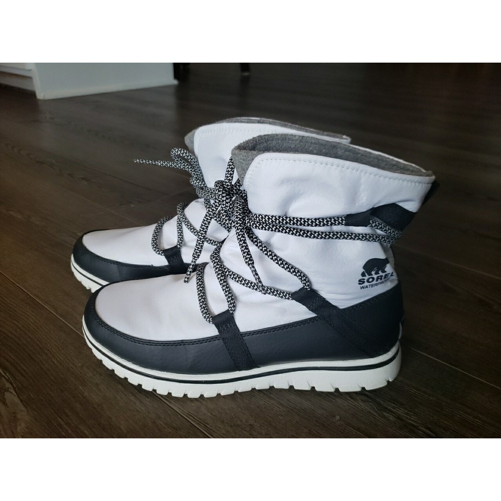 Size 8 Sorel Cozy Explorer Waterproof Pull on Womens Winter Boots